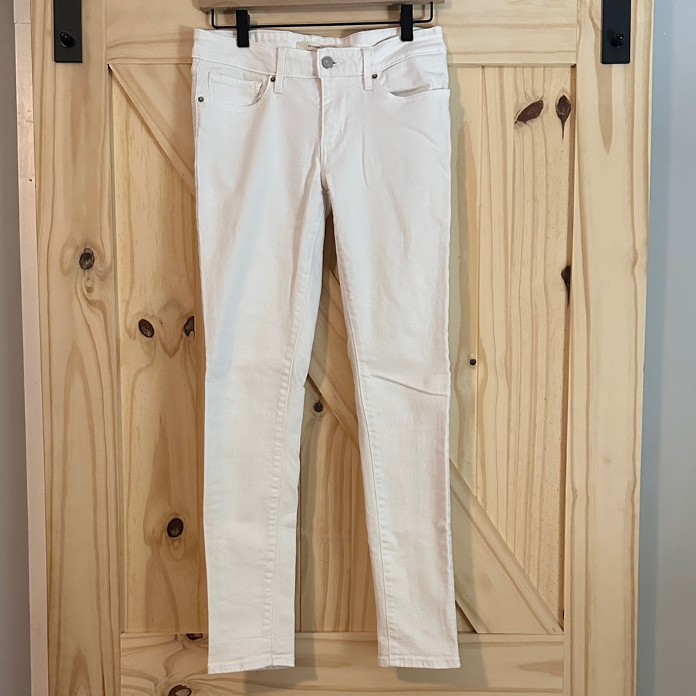 Levi's Women's Cream Skinny Jeans